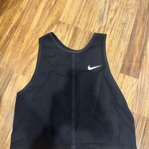 Nike Women's Dri-FIT Aero Adapt Mesh Running Tank Top